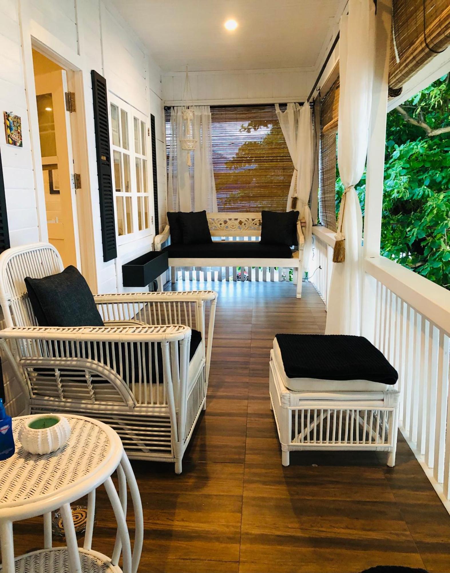 The White House On Bunaken Island Экстерьер фото